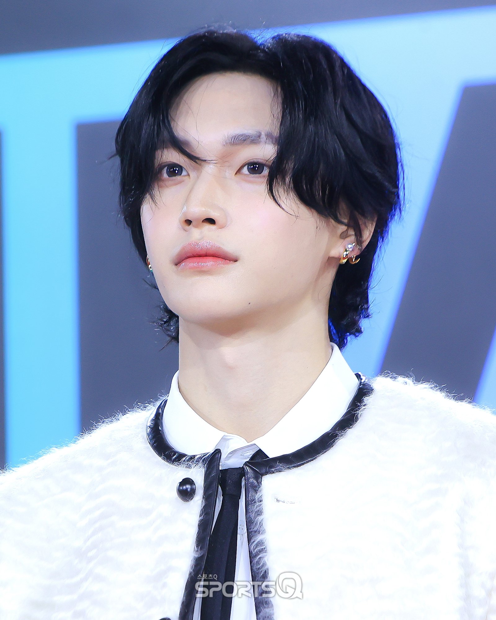 [잡담] 원빈은 진짜 기사 사진에서 권력이 느껴짐 | 인스티즈