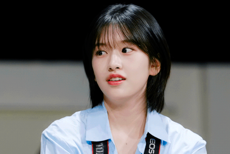 [잡담] 안유진 이 머리 레이어드 단발이지?? | 인스티즈
