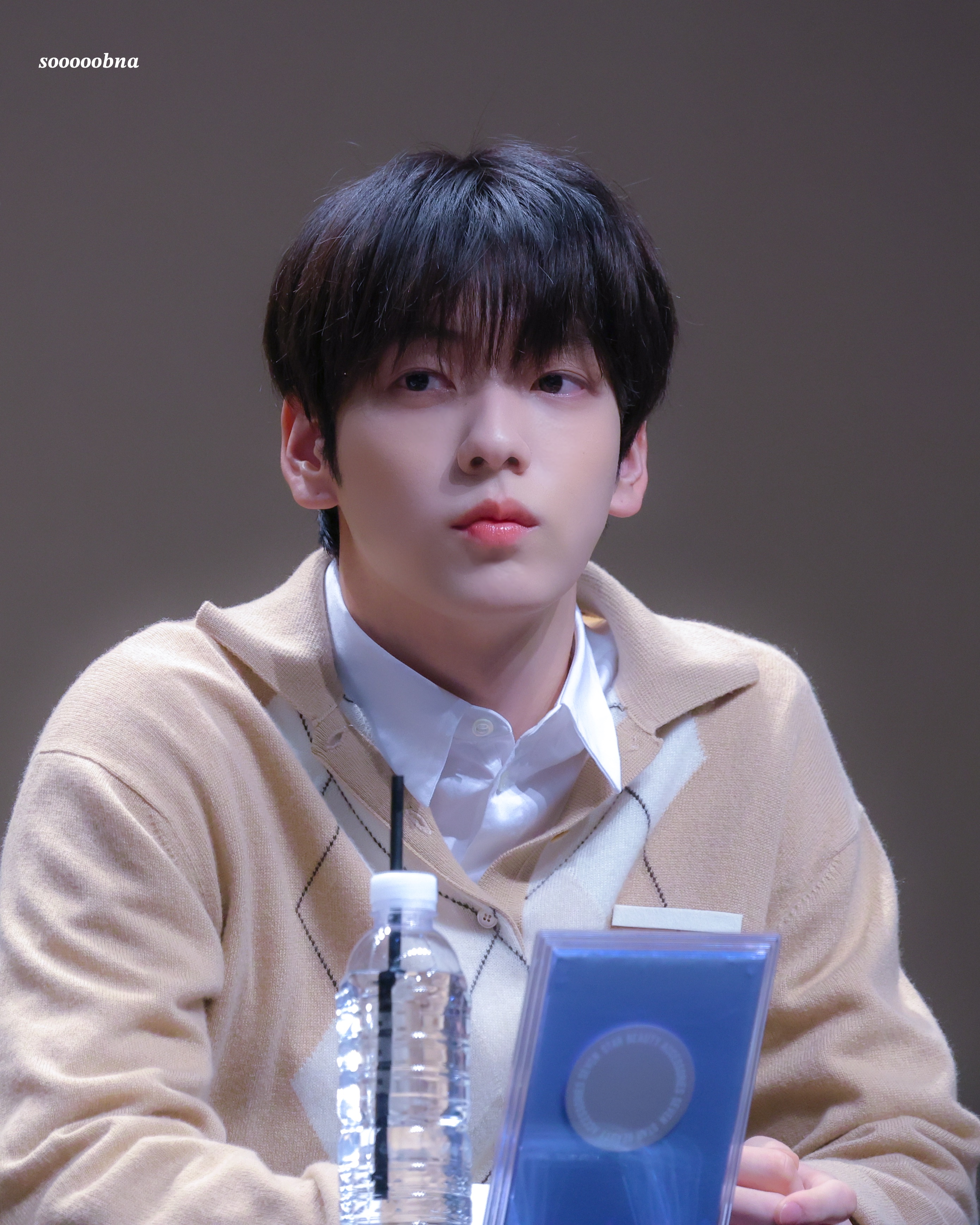 [잡담] 최수빈 이 날은 사진 뜰 때마다 줍고 있어 | 인스티즈