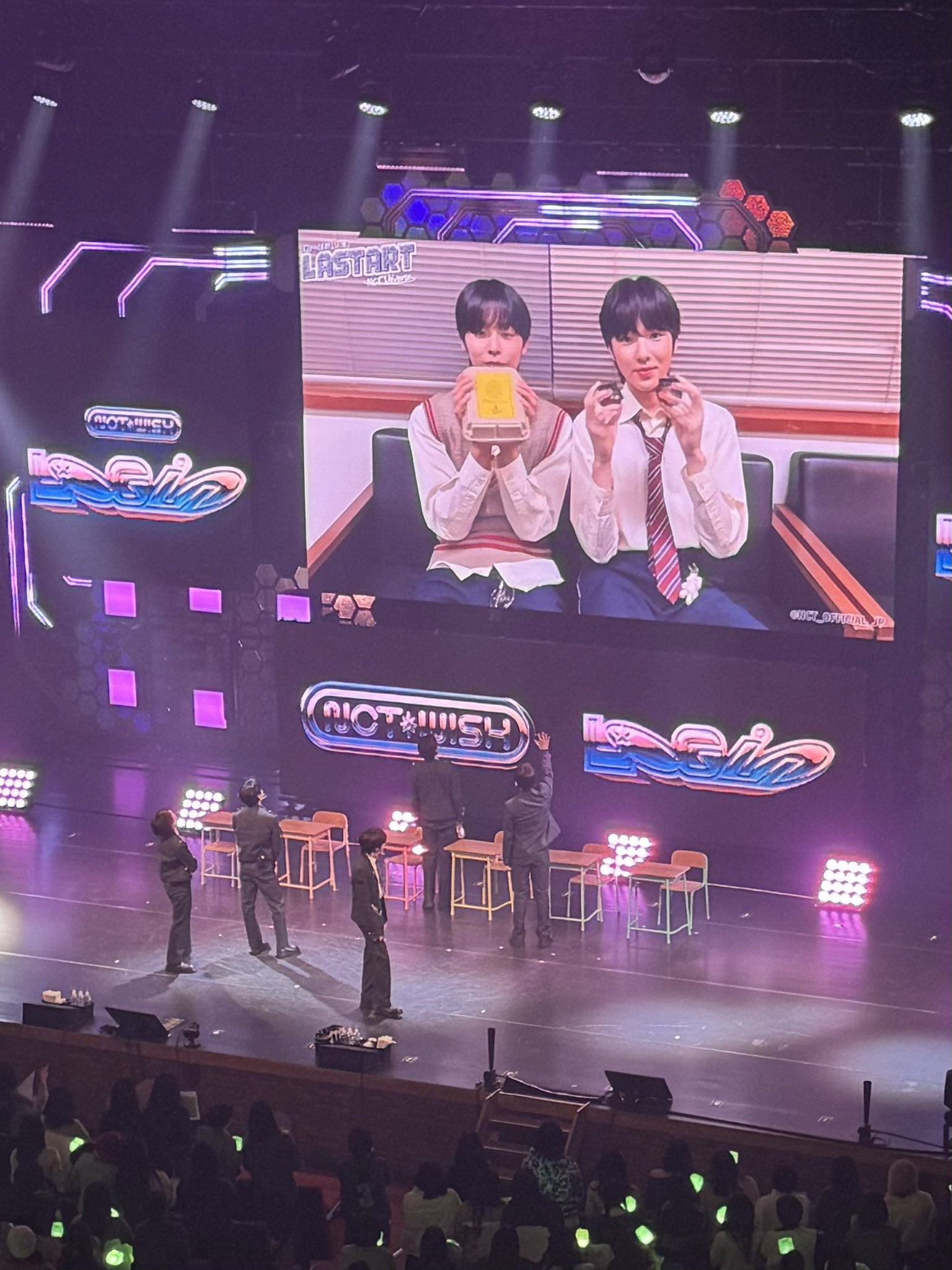 [잡담] 오늘 리쿠 영상에 리쿠한테 손 흔드는 멤버 대영인가??🥹 | 인스티즈