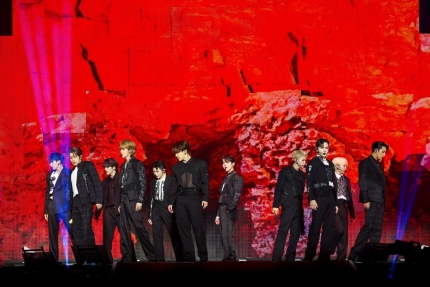[정보/소식] 스트레이 키즈, 내년엔 세븐틴 모객력 따라잡는다…티켓 파워 비교해보니 [TEN초점] | 인스티즈