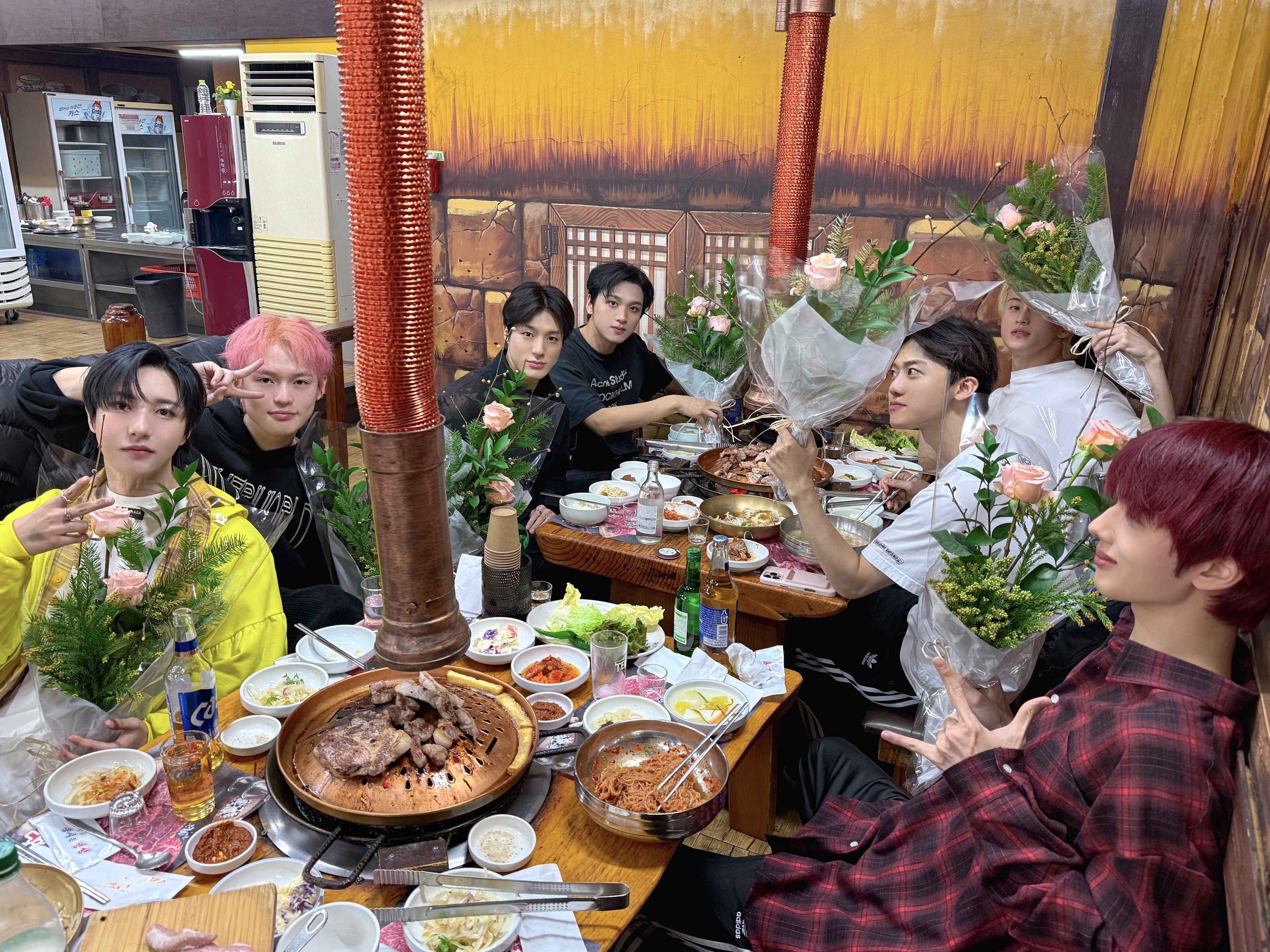 [잡담] 드림 회식 고기굽는 멤버 예상대로라 너무 웃김 | 인스티즈
