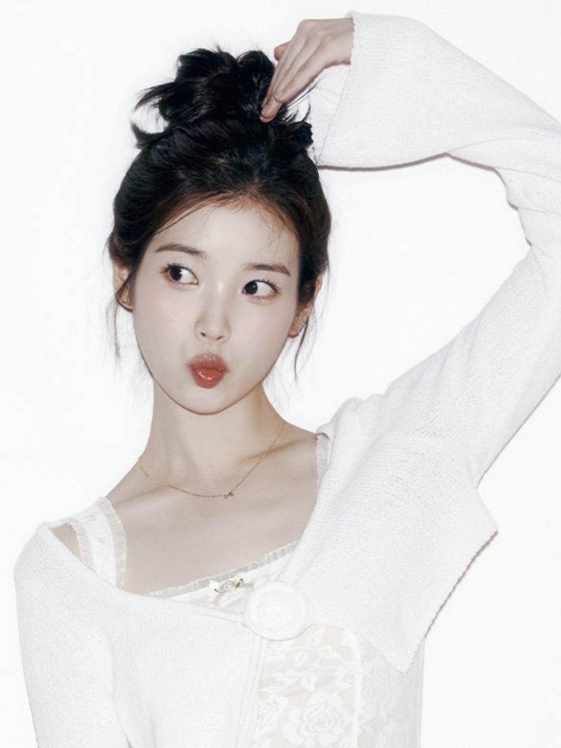 [잡담] 아이유 이 사진 너무 예쁘다 | 인스티즈