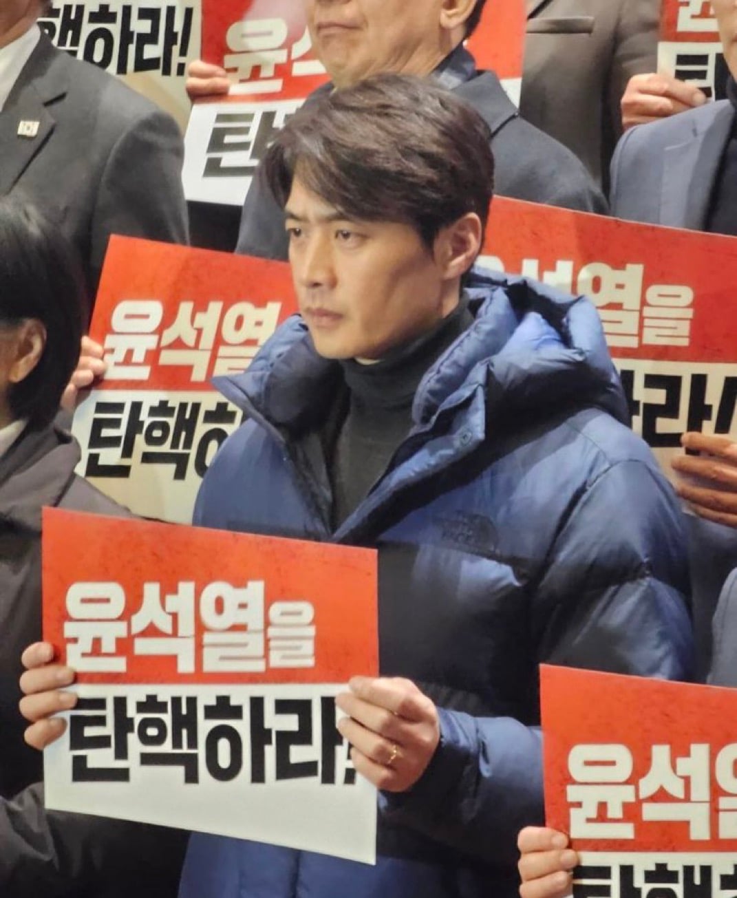 [잡담] 한준호 의원 잘생겼다 누구야 하면 이 사람 임 | 인스티즈