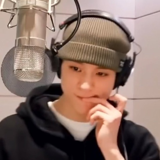 [잡담] 녹음실 속 제노 너무 귀여움.... | 인스티즈