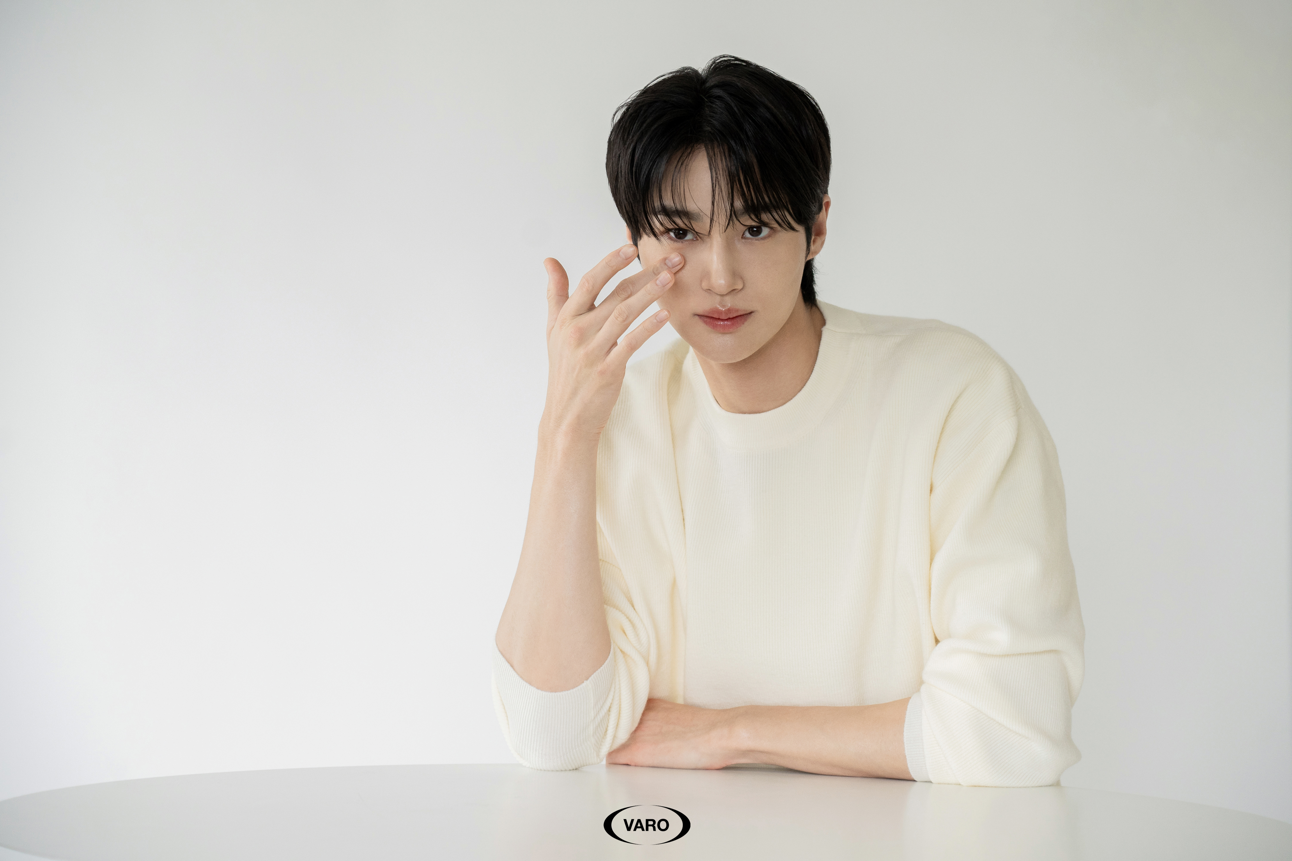 [잡담] 변우석 유시몰 비하인드 22장 :) | 인스티즈