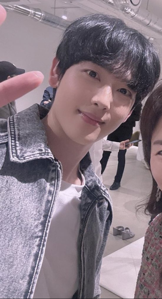 [잡담] 임시완 올해 5월 가구 전시회에서 지디 만난 적 있긴함 | 인스티즈