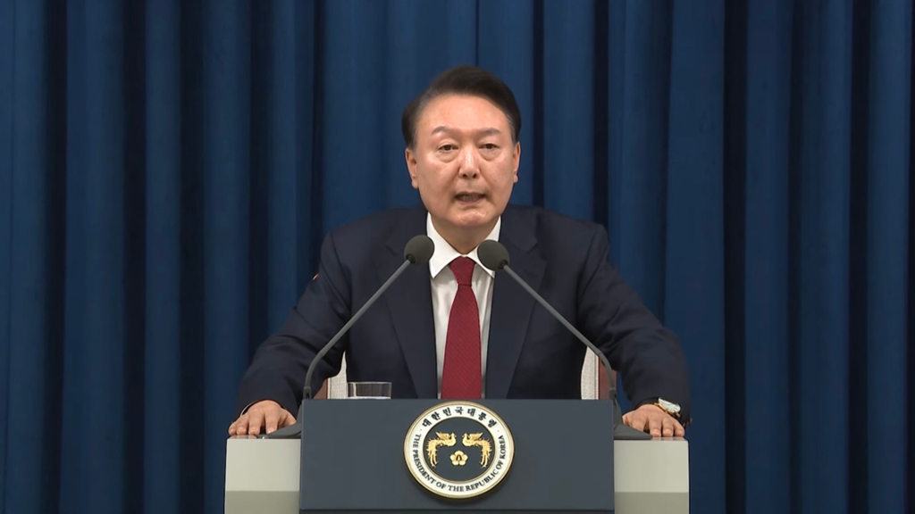 [잡담] 그와중에 뿌염한 윤석열 | 인스티즈