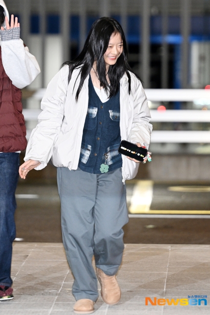 [잡담] 뉴진스 오늘 출국 사진 | 인스티즈