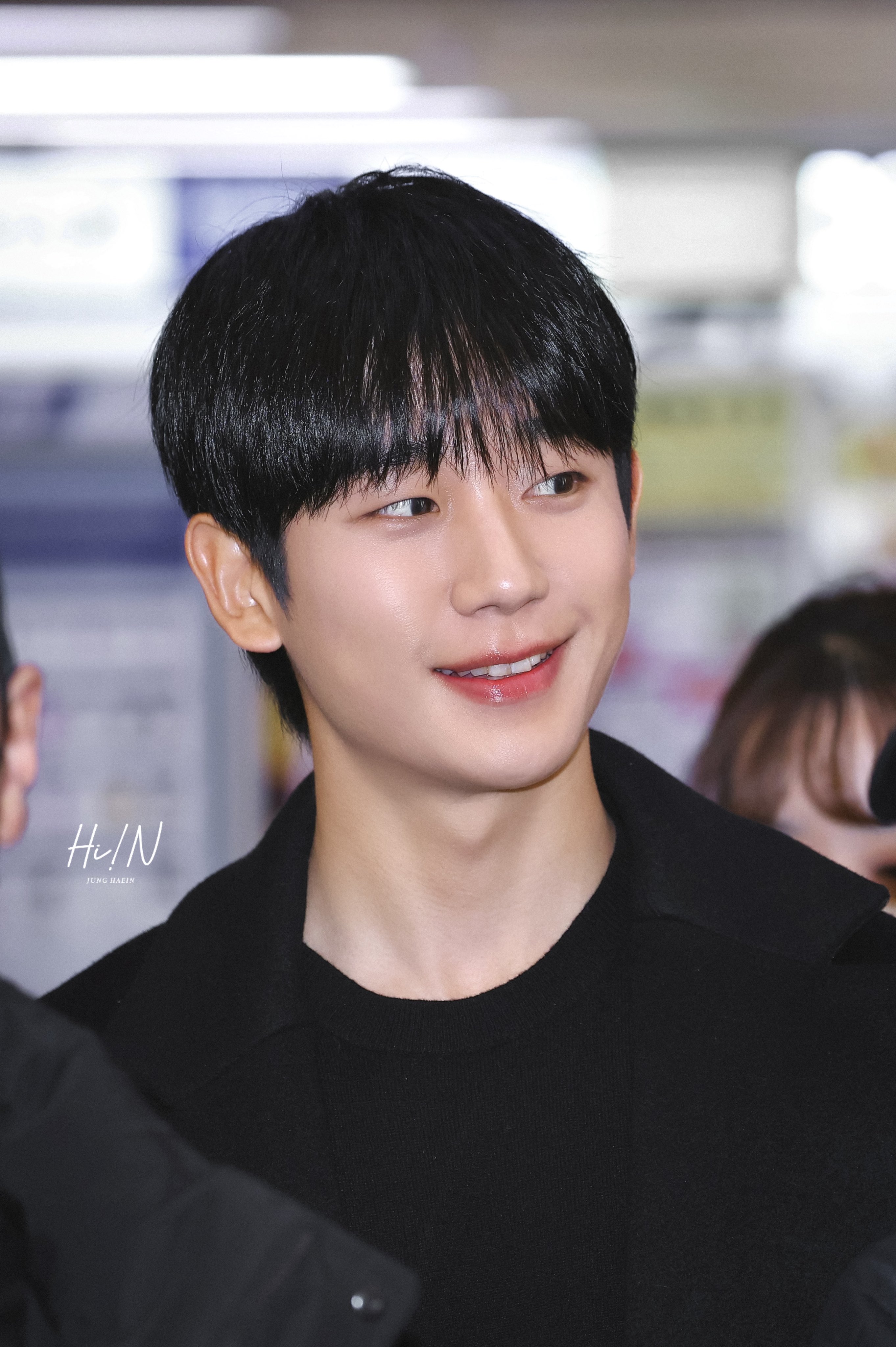 [잡담] 정해인 어제 출국 다시봐도 느좋미 개낌 ㅜ | 인스티즈