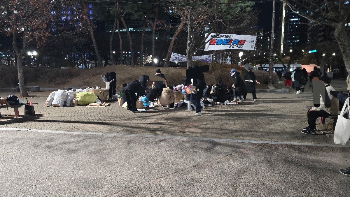 [정보/소식] 마지막까지 완벽한 오늘 여의도 탄핵 집회 길거리 | 인스티즈