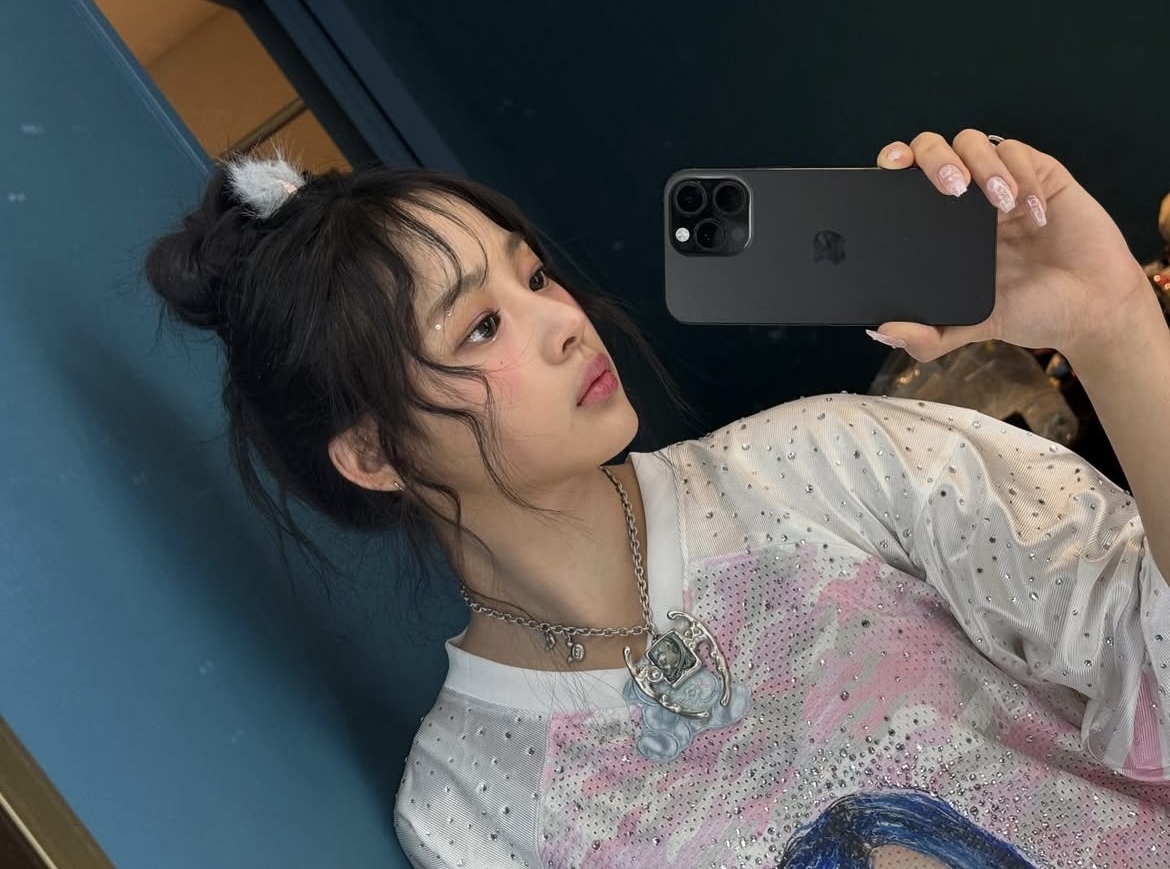 [잡담] 민지 인스타 셀카올라온거 왜 말안해쥼 | 인스티즈