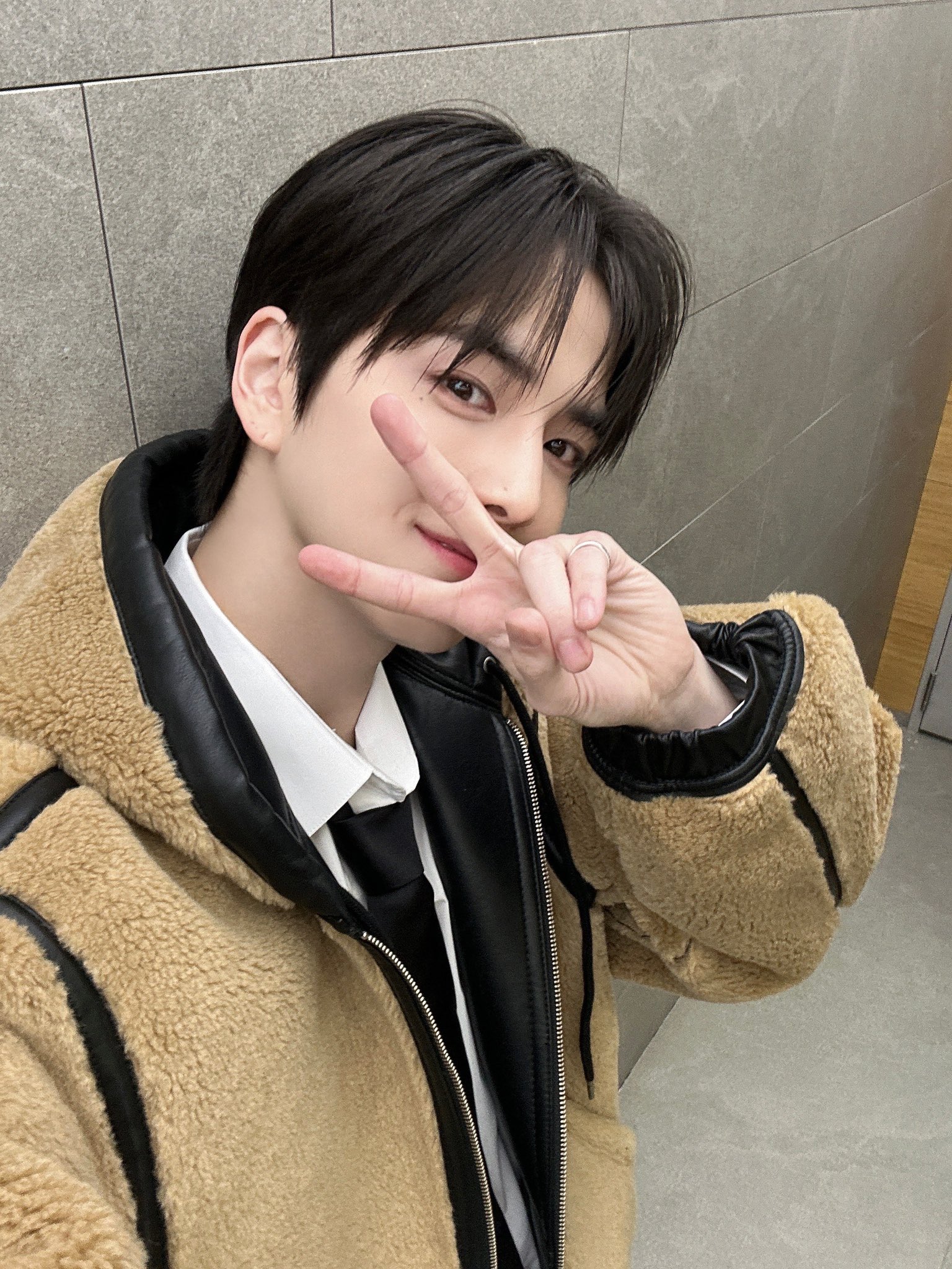 [잡담] 더보이즈 영훈 진짜 잘생겼다,,, | 인스티즈