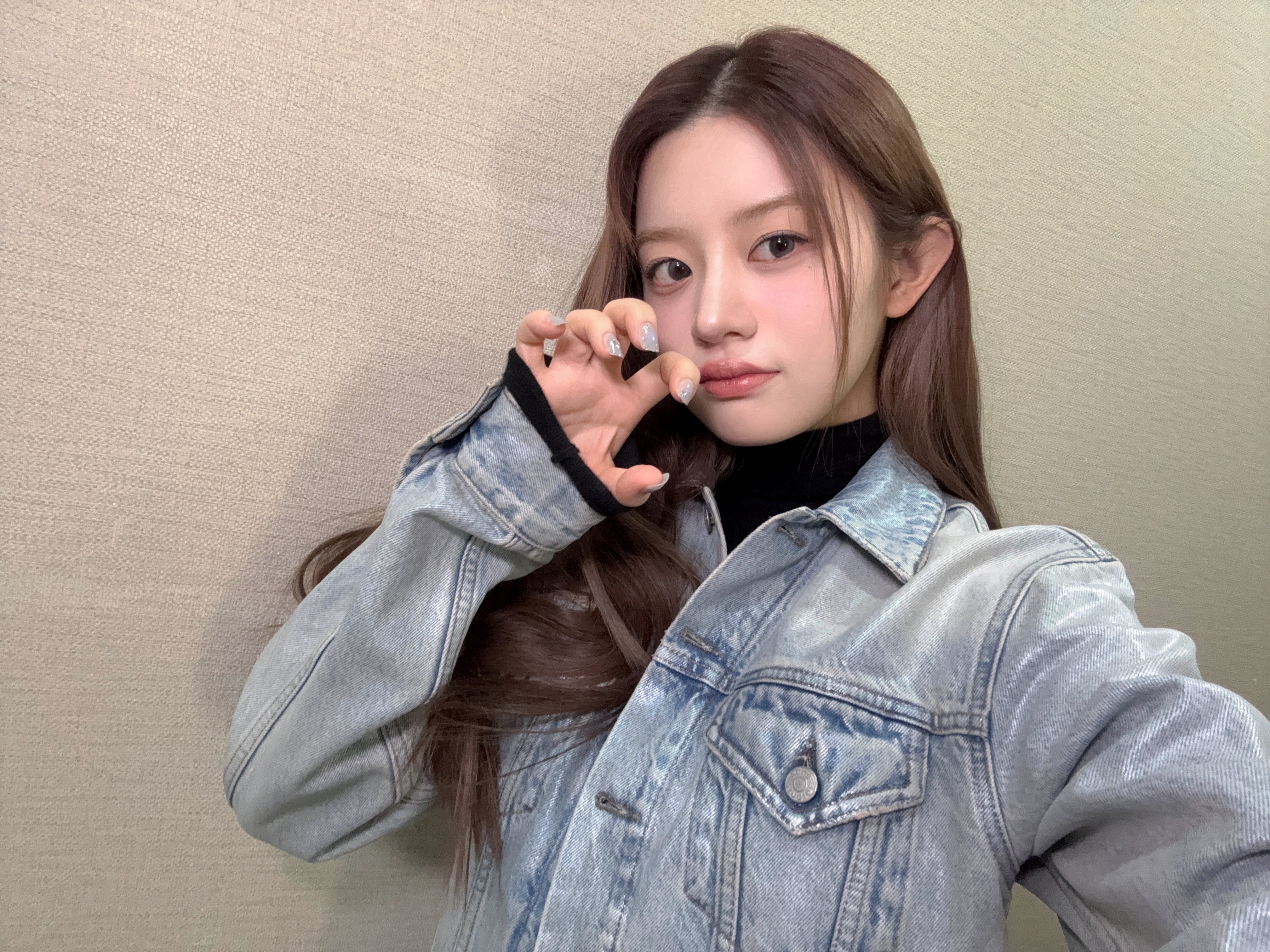 뮤뱅 엠씨 하려고 아나운싱 교육도 받았다는 아일릿 민주 | 인스티즈