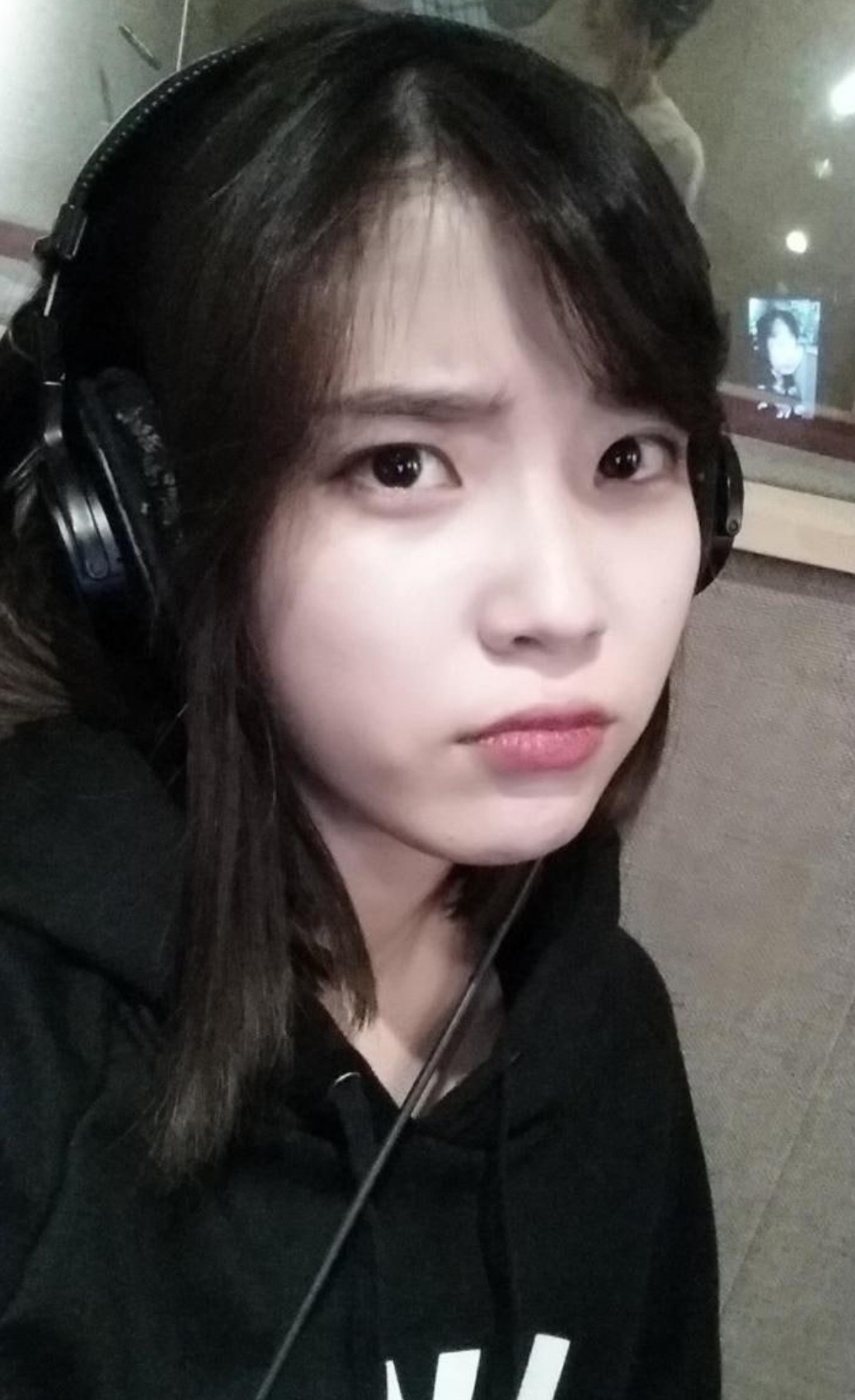 [잡담] 아이유 이런 무드 사진들이 너무 좋다 | 인스티즈