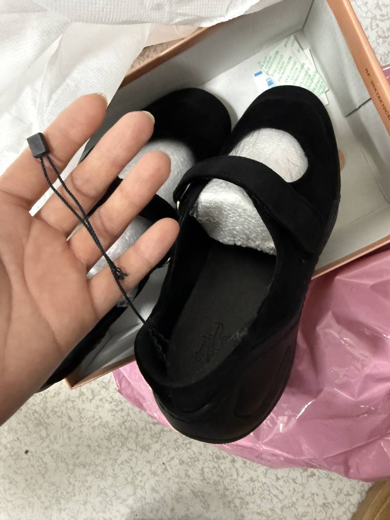 [잡담] 누가 신은거 같은거 반품하겠다는데 날 진상 취급하네 (사진첨부) | 인스티즈