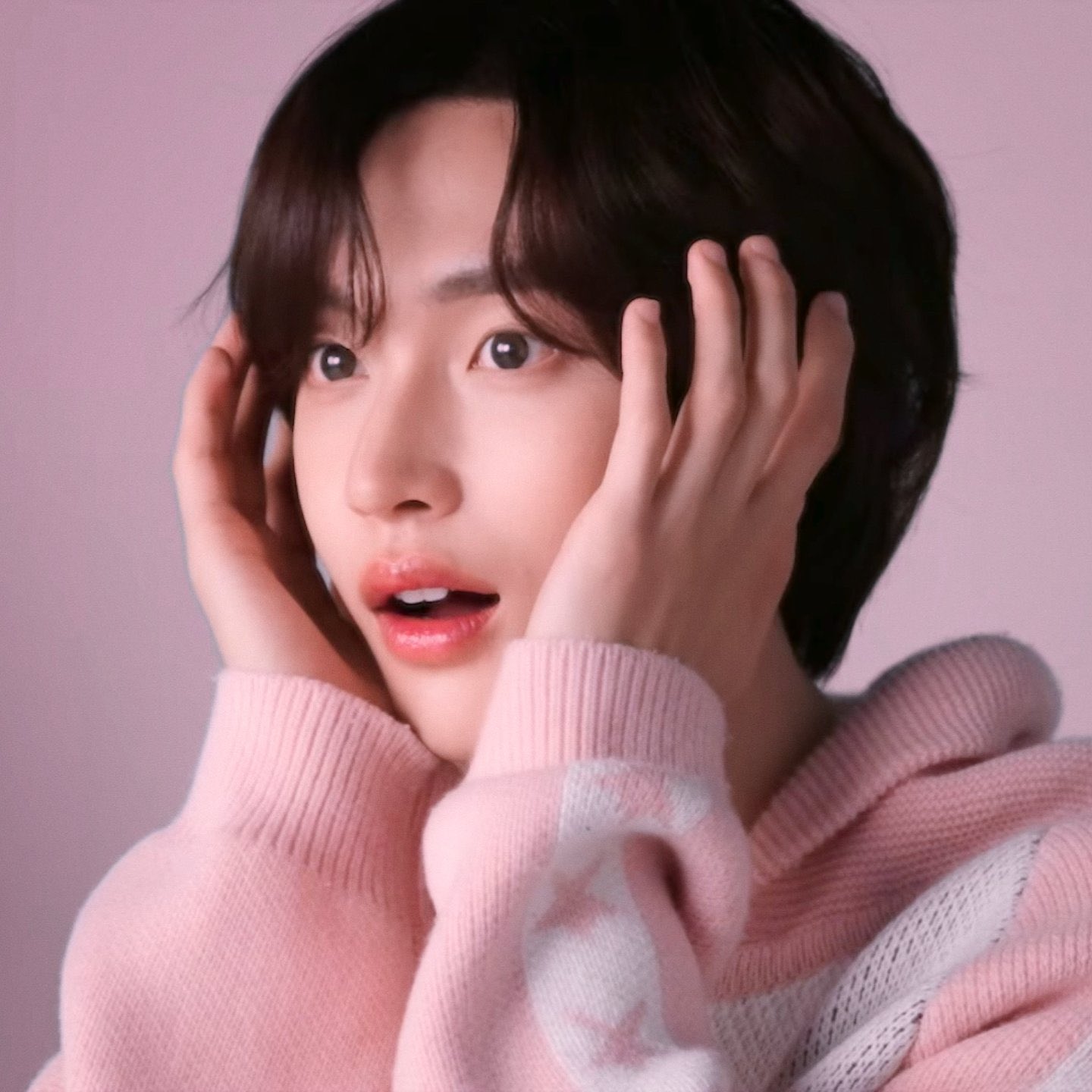 [잡담] 원빈 이날 진짜 예쁘고 귀여웠네 | 인스티즈