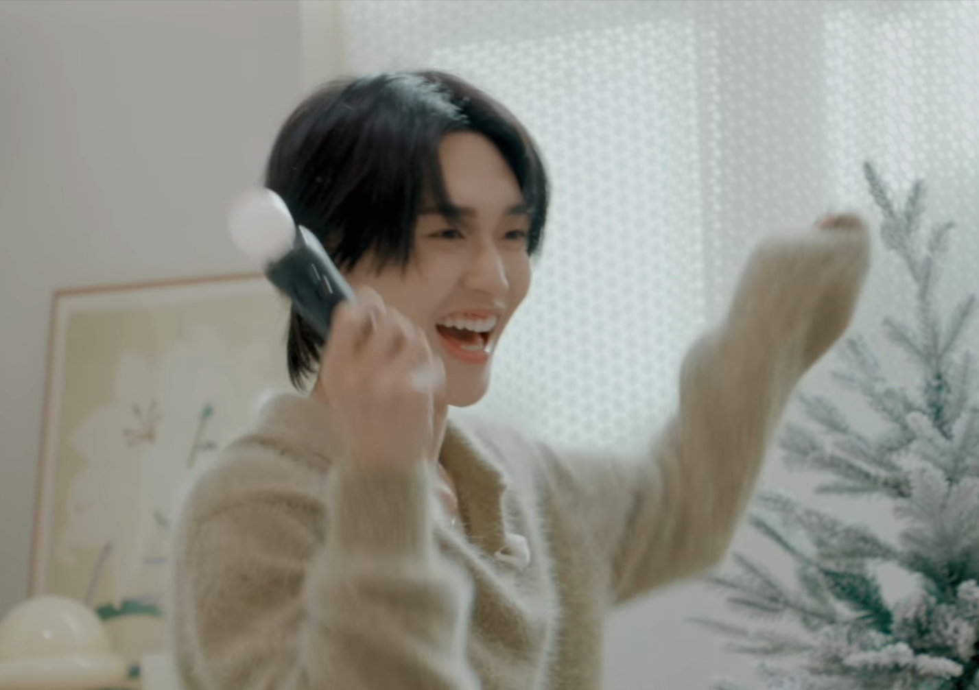 [잡담] 원빈이 징짜 행복해보인다 | 인스티즈