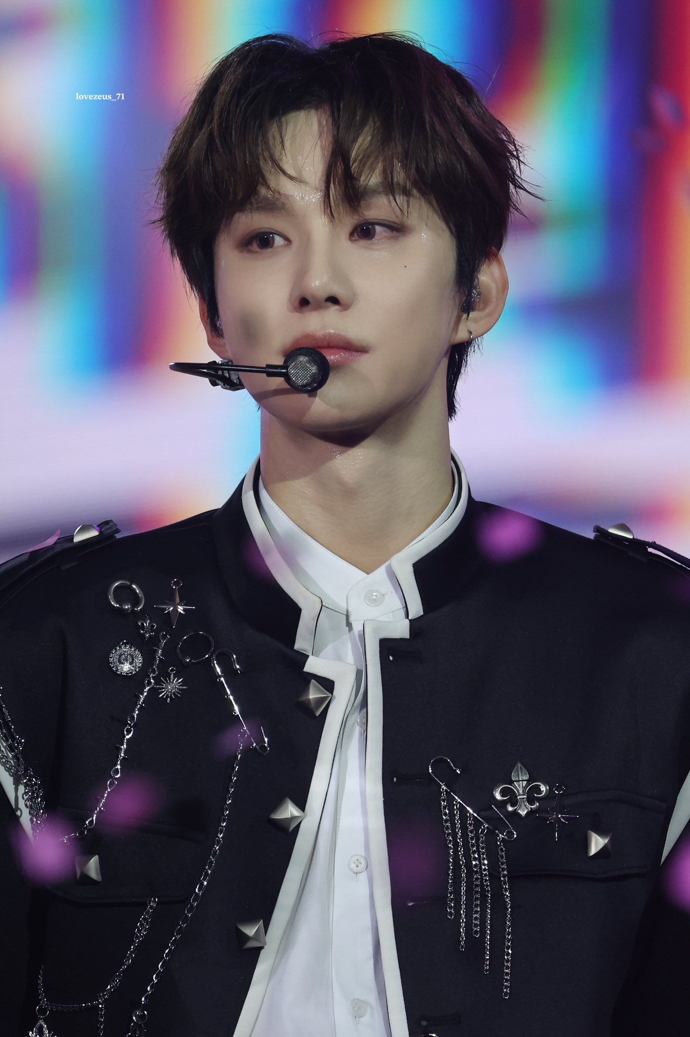 [잡담] 정우 오늘 진짜 얼굴 무리했네... | 인스티즈