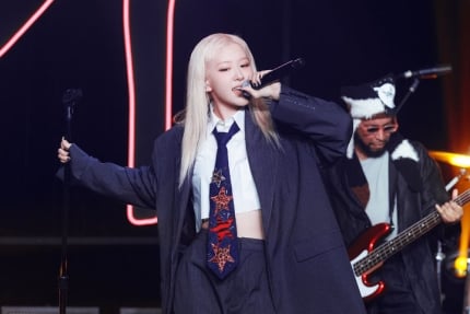 [정보/소식] 로제 '아파트', 英 싱글차트 또 2위…BTS 지민 '후' 59계단 역주행 5위 | 인스티즈