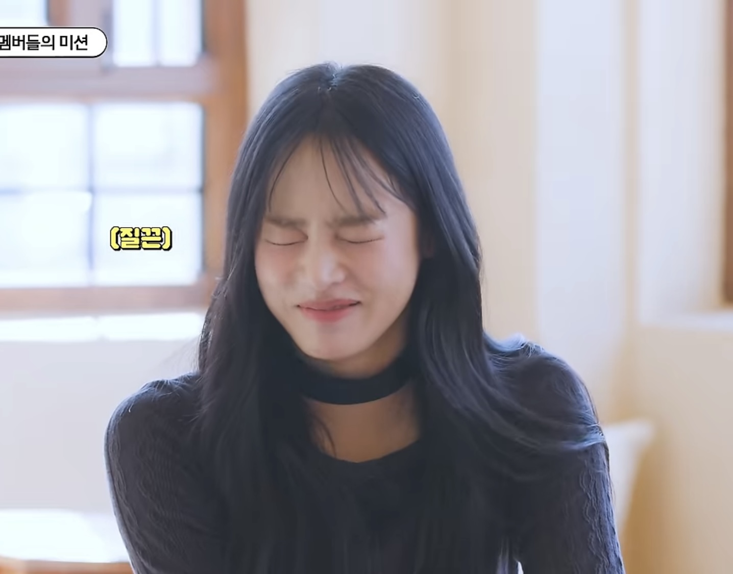 [잡담] 민지 사진으로 이모티콘 나왔으면 좋겠다 | 인스티즈