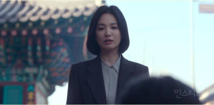 캐릭터 싱크로율 찰떡인 송혜교X전여빈 주연의 <검은 수녀들> | 인스티즈