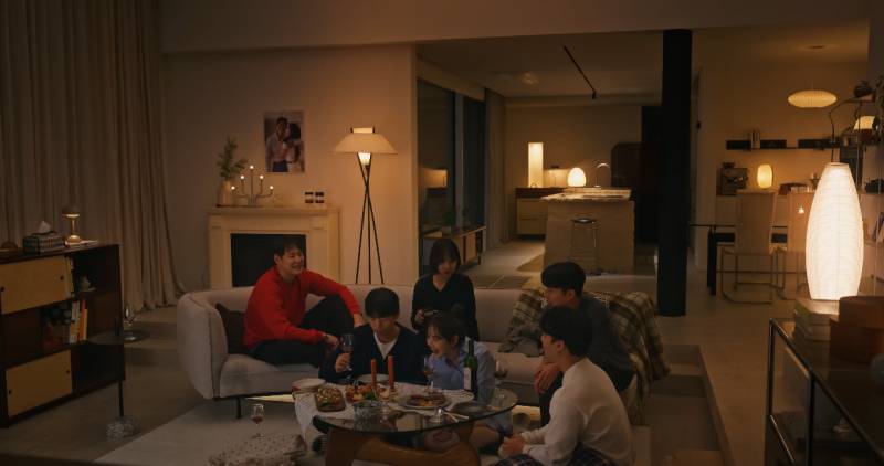 [뮤비해석] 액자 하나로 신혼 부부의 처음과 끝을 보여주는 반전 뮤비 | 인스티즈