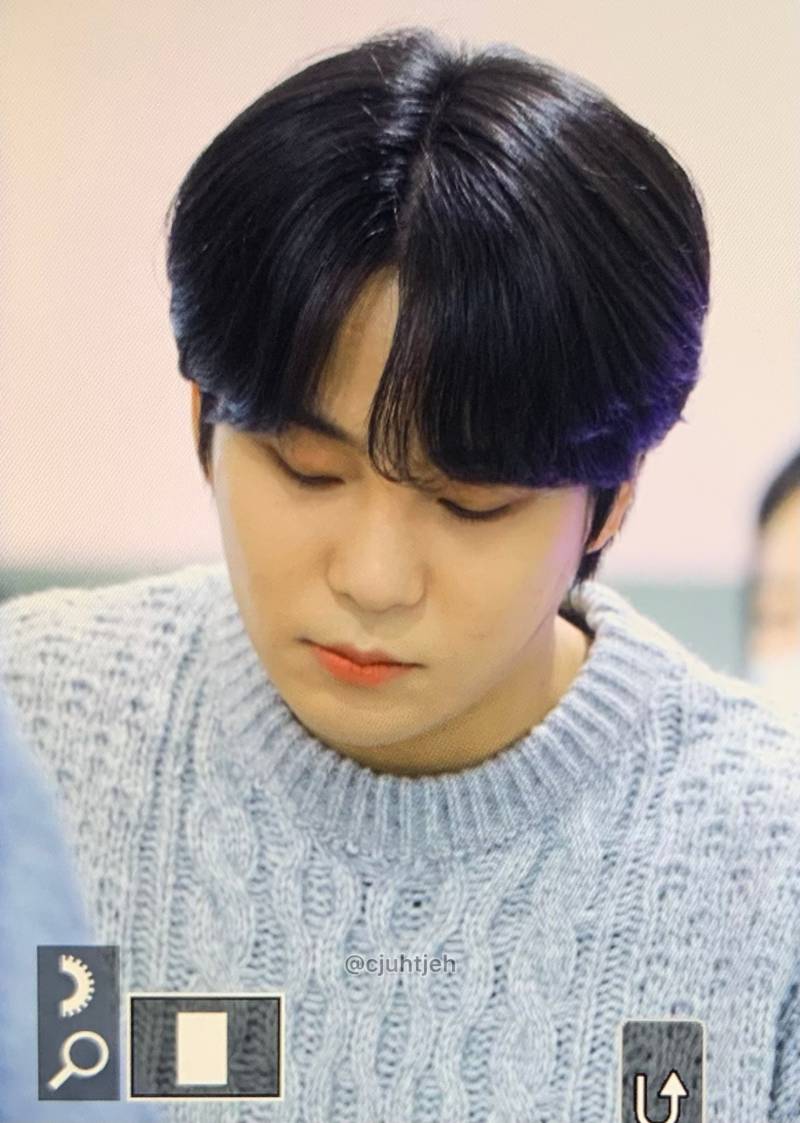 카페 사장님 에이티즈 산 닮으셨어요..!! | 인스티즈