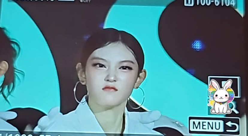 [잡담] 이래도 강해린이 고양이가 아니라고..??? | 인스티즈