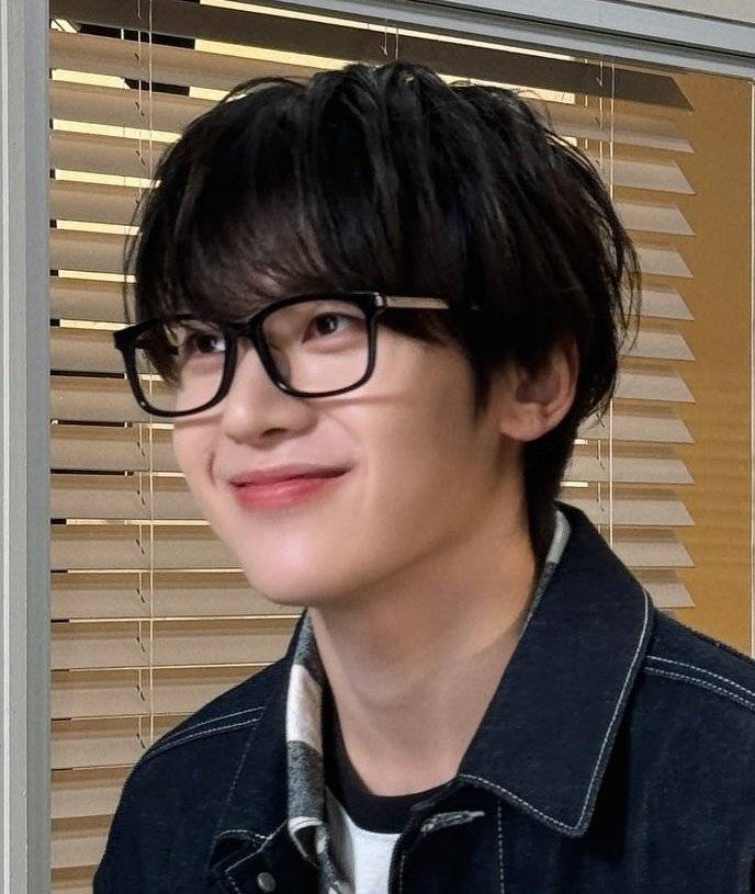 축하합니다2026년을 축하합니다(웃다가 생각해보니 웃을때가 아님) | 인스티즈
