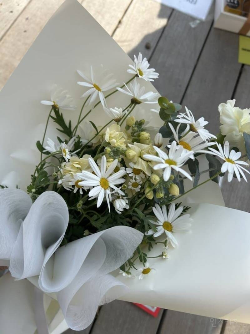 23살에 최초로 조공 거절한 아이돌.jpg | 인스티즈