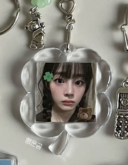 [잡담] 뉴진스 민지 이 사진 원본 있는 사람!!! | 인스티즈