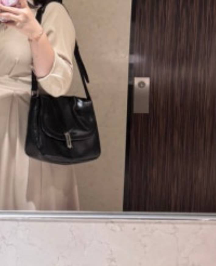 [잡담] 가방 골라주고 가면 안될까 제발 오늘 하루종일 고민했어 | 인스티즈