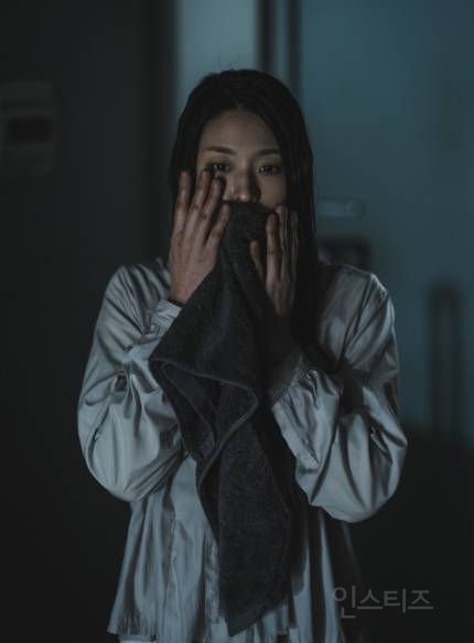 "그래서, 설현은 언제 나와?"…김설현, 배우의 얼굴 (조명가게) | 인스티즈