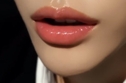 [잡담] 원빈이 입술 왜이래? | 인스티즈