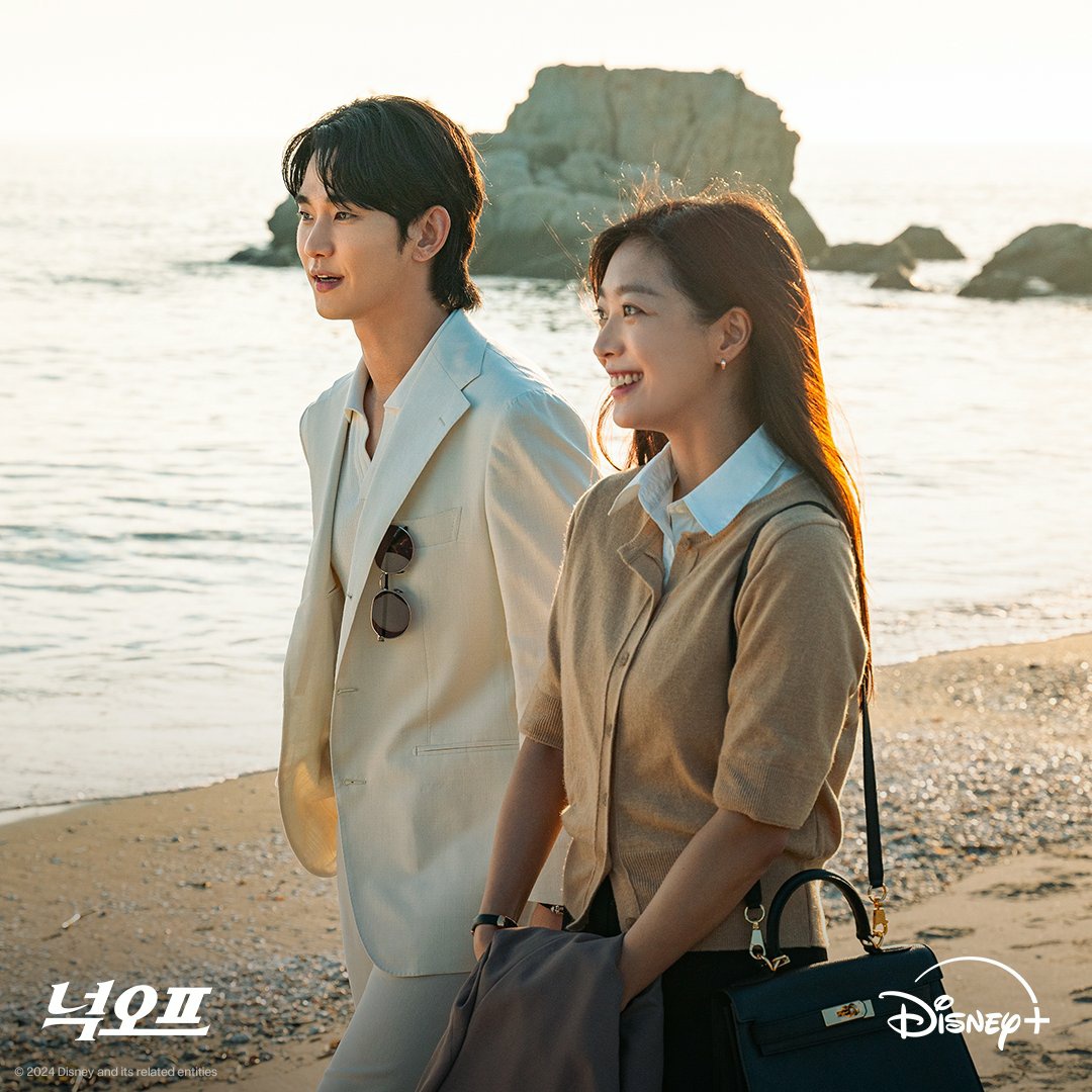 [잡담] 김수현 × 조보아 <넉 오프> Disney+ 스틸컷 | 인스티즈