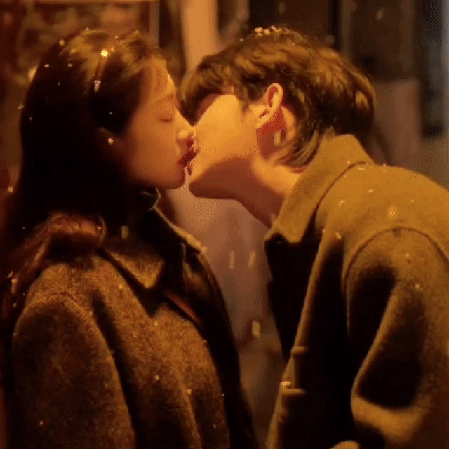 [잡담] 김수현 × 조보아 <넉 오프> Disney+ 스틸컷 | 인스티즈