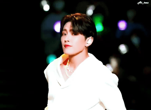 어제 힛맨뱅 + 하이브 문건 저격으로 샤라웃 받은 에이티즈 홍중 실제 인성.jpg | 인스티즈