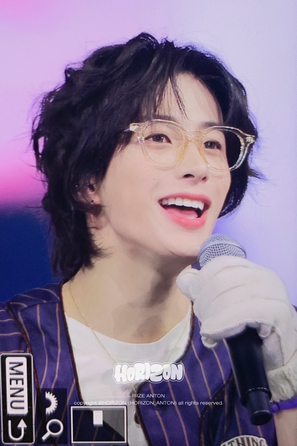 [잡담] 앤톤 진짜 이뿌고 귀엽다 | 인스티즈