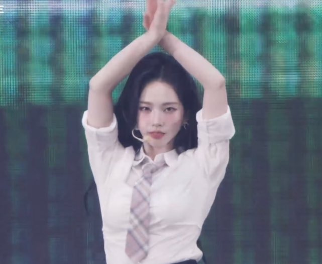 [잡담] 난 카리나 이 눈빛이 너무 좋아 | 인스티즈