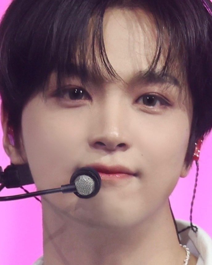 [잡담] 새삼 느끼는거지만 해찬이 눈이 왕 크다 | 인스티즈