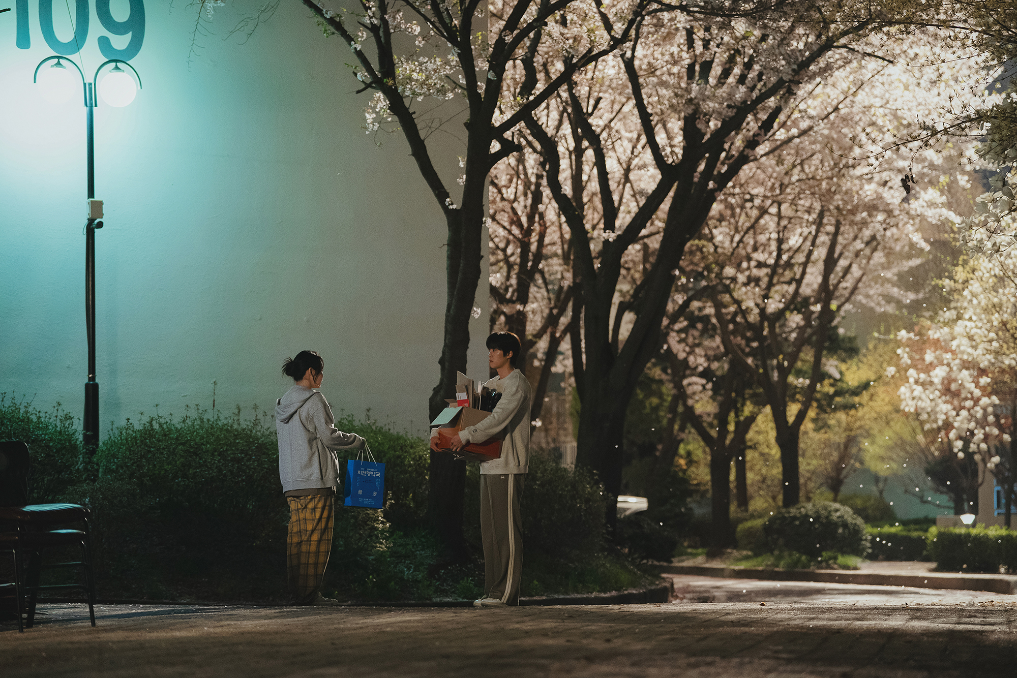 [정보/소식] [인터뷰] '이 이야기가 존재하게 되어 안심이 된다', <내가 죽기 일주일 전> 노덕 크리에이터, 김혜영 감독 | 인스티즈