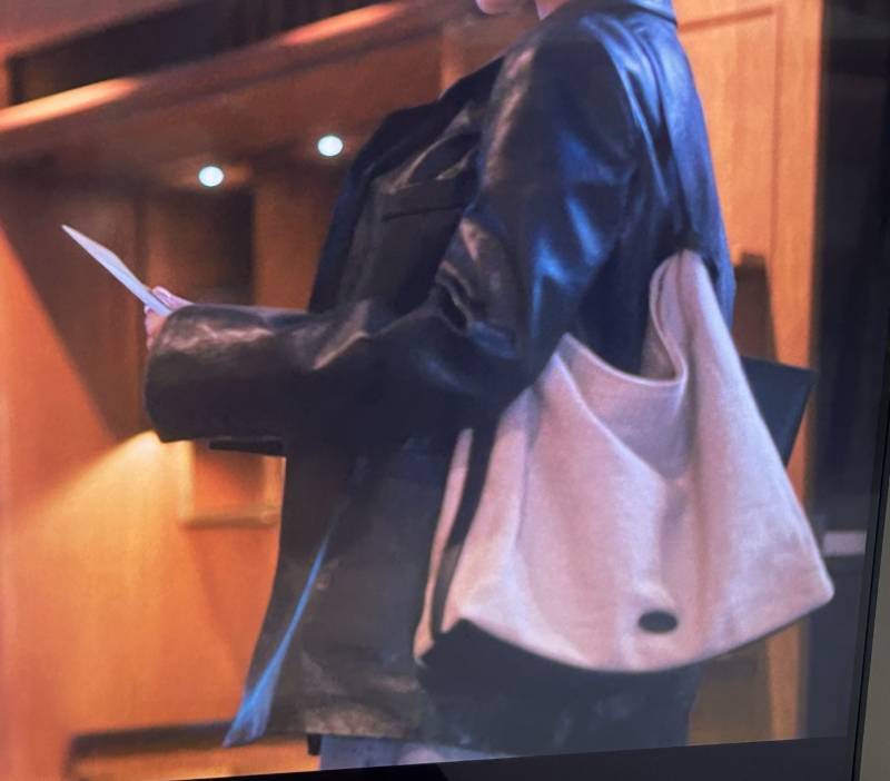 [잡담] 👜 드라마 보는데 가방이 넘 예뻐!! 가방 같이 찾아줄 익❤️ | 인스티즈