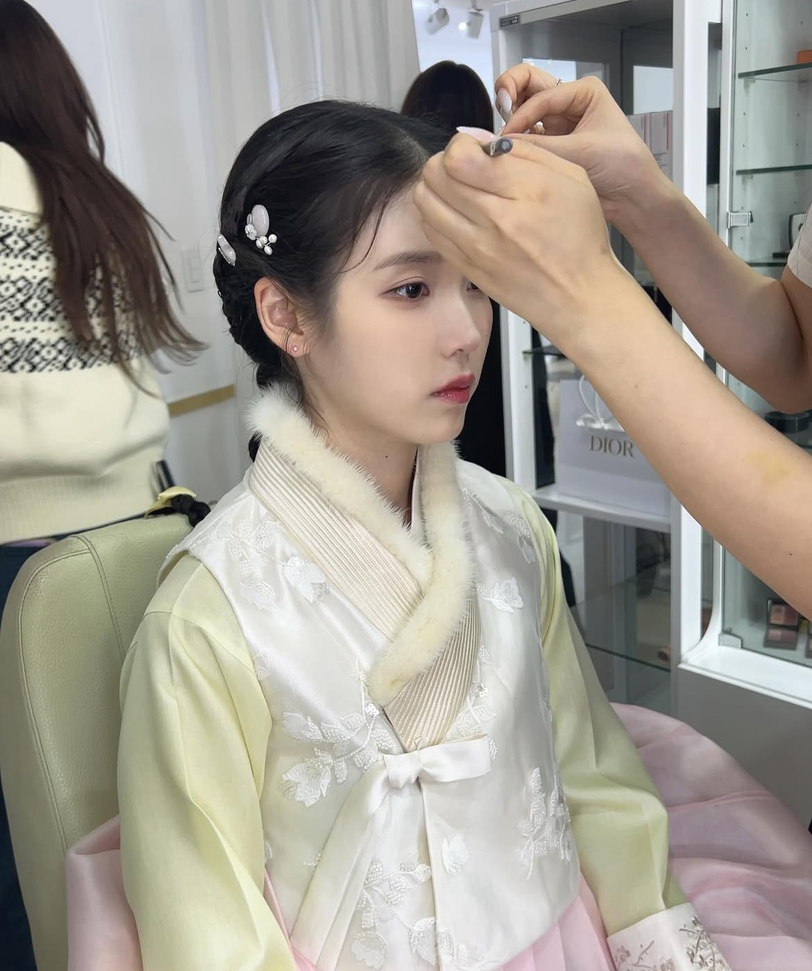 [잡담] 아이유 인스타 사진 20장 채워서 올려주고 가심 | 인스티즈