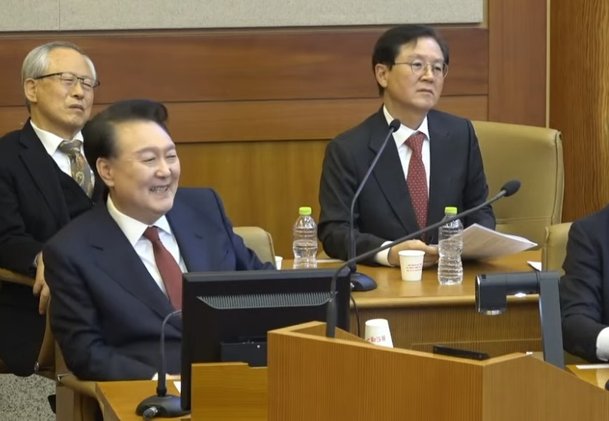 [잡담] 윤석열은 소패가 맞는것같음 | 인스티즈