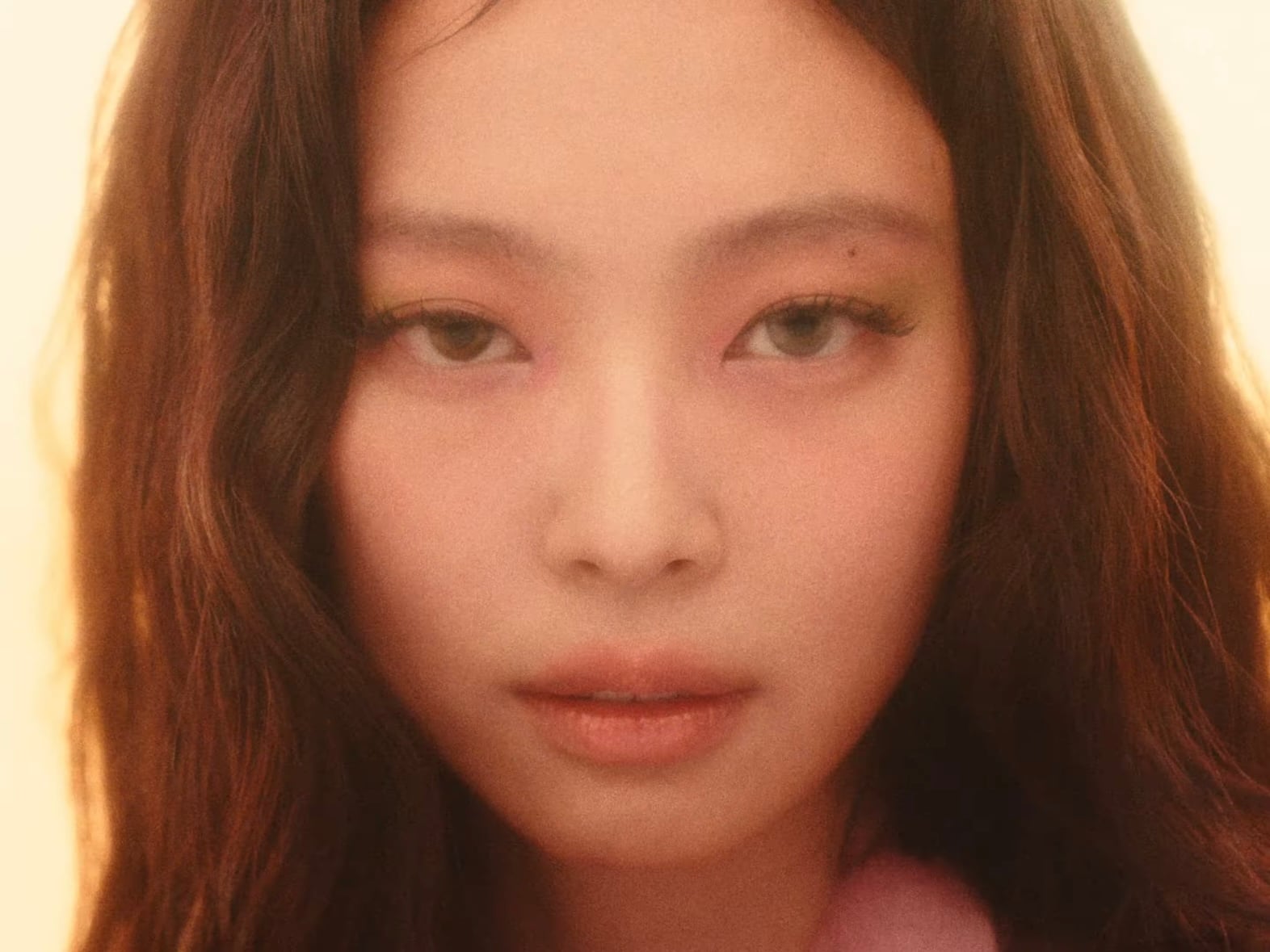 [잡담] 제니 뮤비 얼빡샷 캡처봐 미친....... | 인스티즈