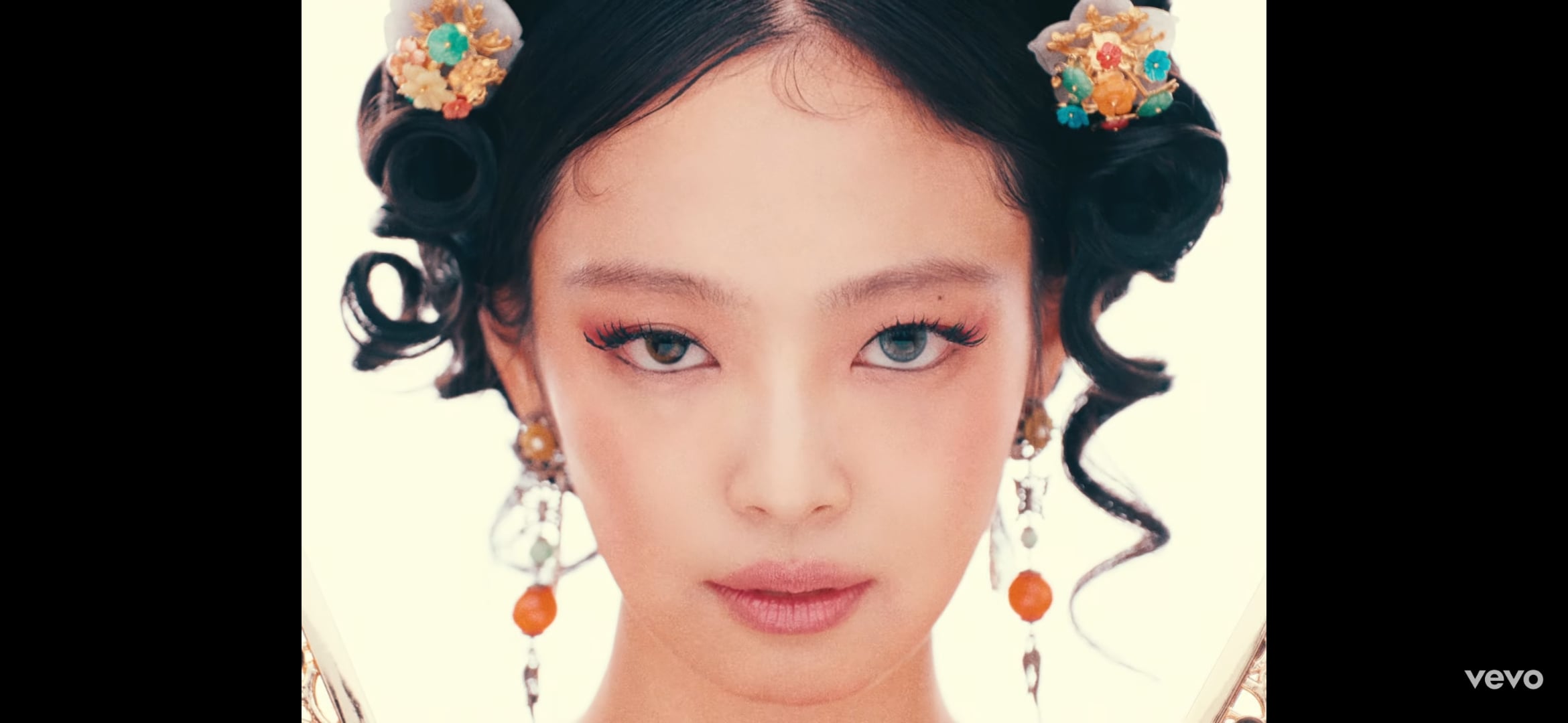 [잡담] 제니 뮤비 발캡쳐 해옴ㅋㅋㅋ | 인스티즈