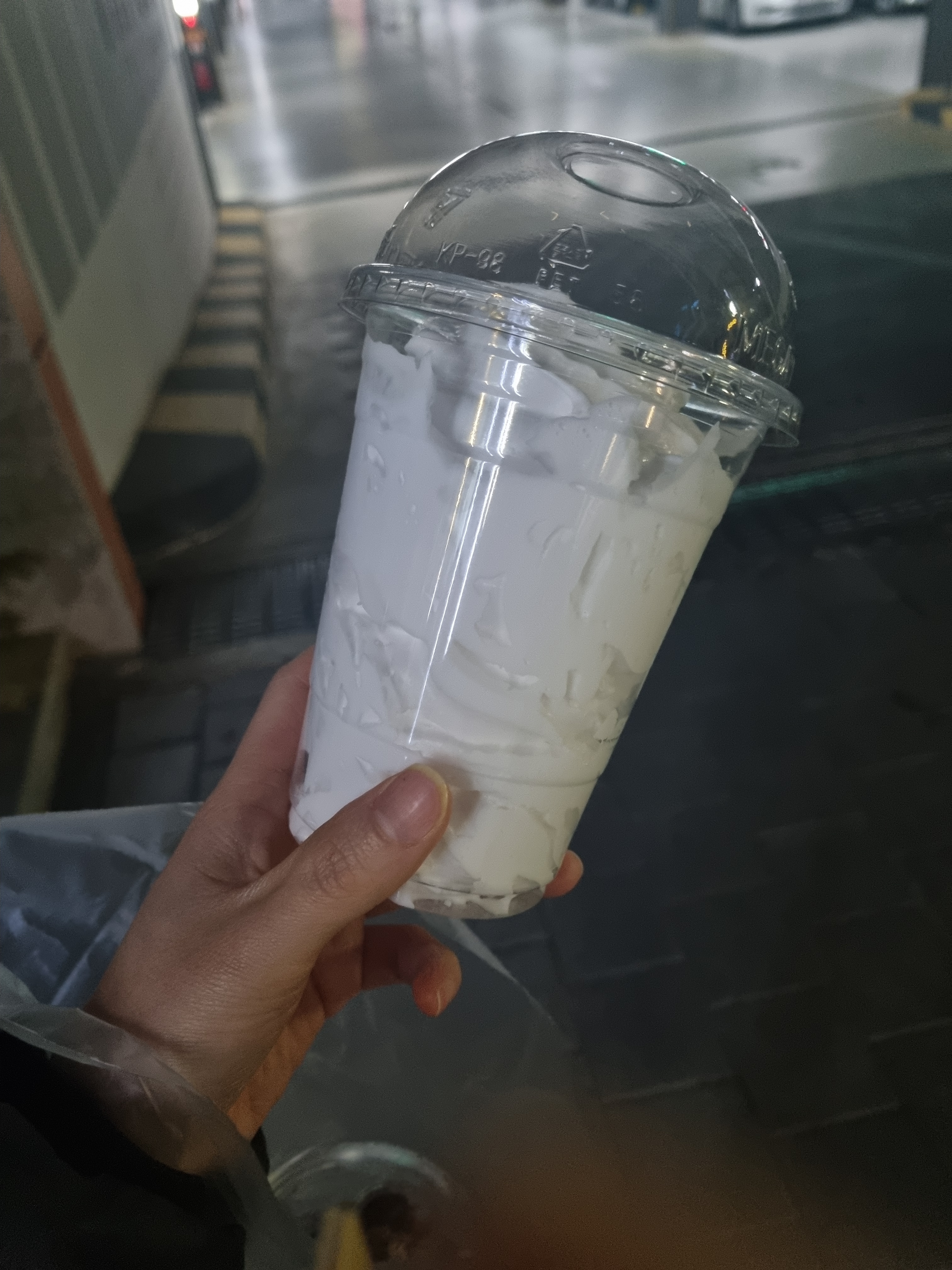 [잡담] 메가커피 알바생이 나 사랑하나봐 휘핑크림 많이주세요 하니까 | 인스티즈