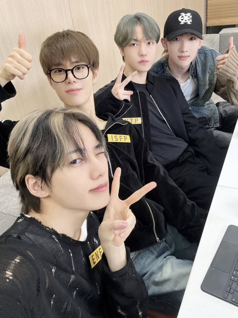 우울해서 화분샀어<<라고 했을 때 무슨 화분이라고 하면 그건 진짜 사람이 아님.twt | 인스티즈