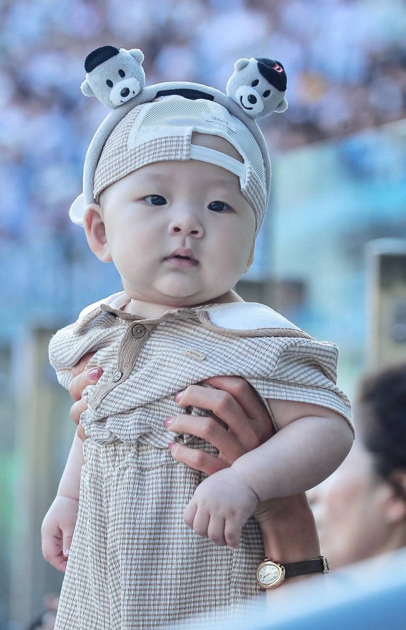[잡담] 뱀철웅이 볼수록 으누 닮았어ㅋㅋㅋㅋㅋㅋㅋㅋㅋ | 인스티즈